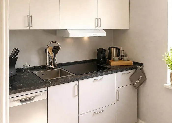 Moderne Grosse In - 4 Schlafzimmer! Apartament
