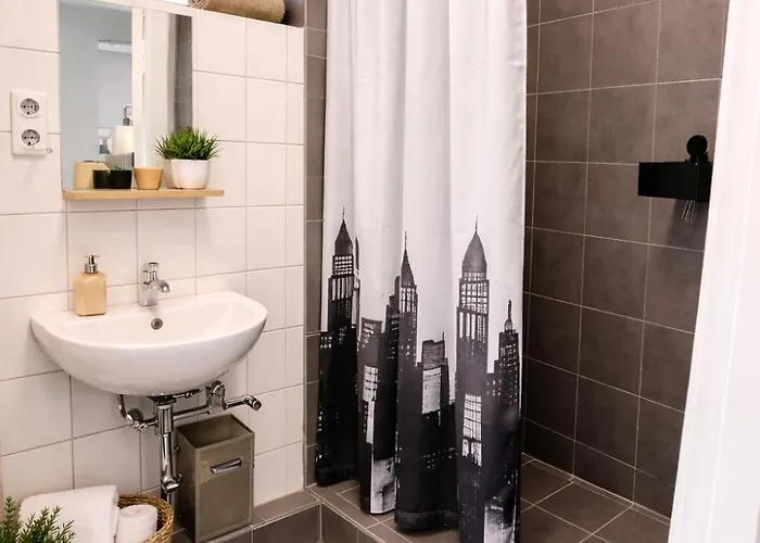 Moderne Grosse In - 4 Schlafzimmer! *